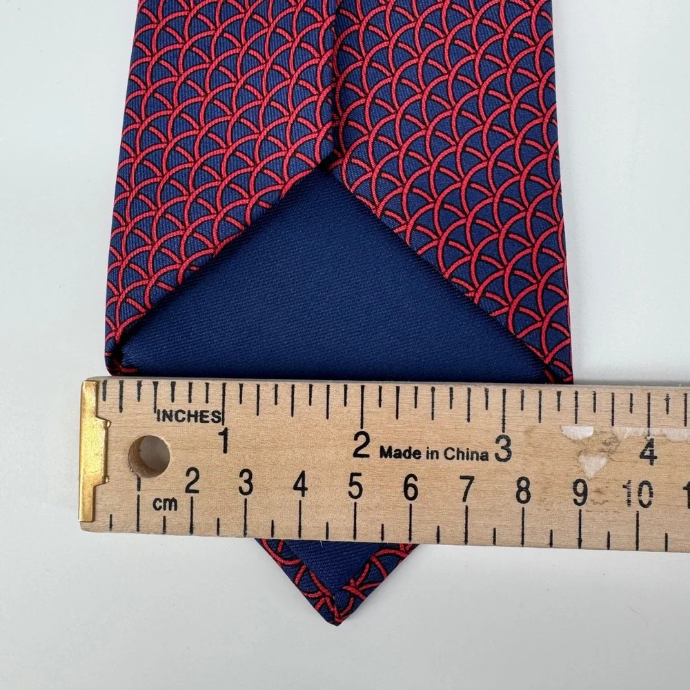 Hermes Paris Mens Silk Tie Navy Blue Red Geometric Scale Pattern 7729 OA France